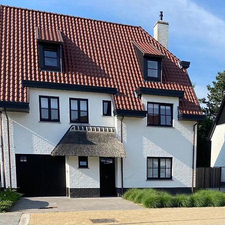 Les Cigognes Bed & Breakfast Knokke-Heist Bagian luar foto